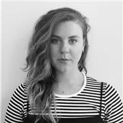 Professeur de dessin et peinture diplomée des beaux-arts de Rome